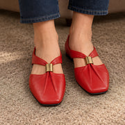Aurelis Women's Square-Toe Leather Mule Flats - Crimson - female - Michael Verde - Image 3